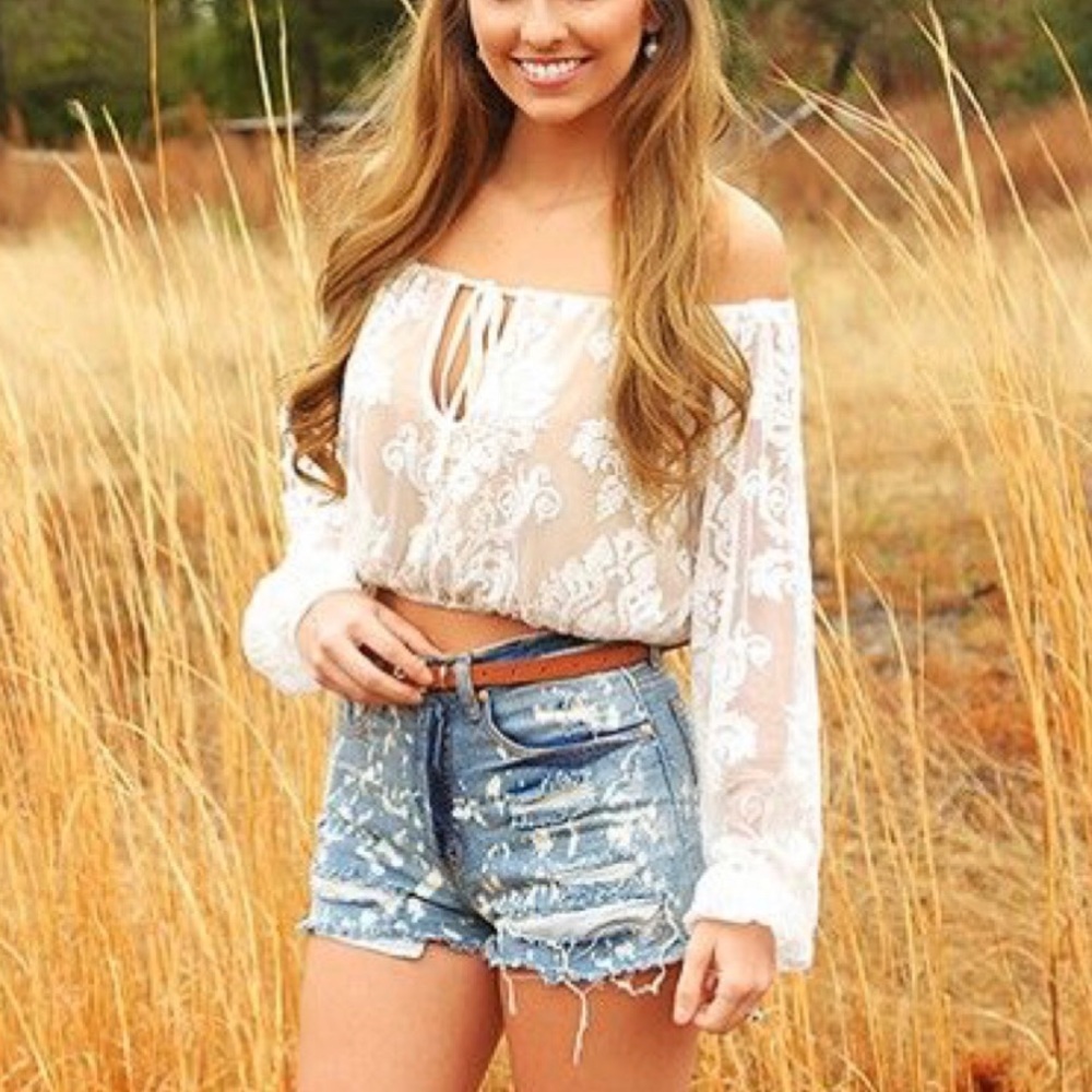 NWT [Honey Punch] Lace Crop Top